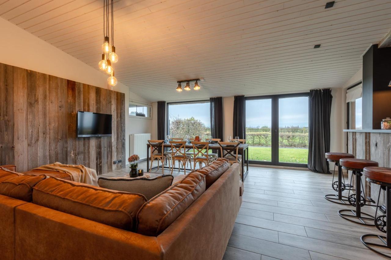 Logis Esprit - A Peaceful Holiday Home With Private Garden At "Houtheem" Farm Veurne Exterior photo